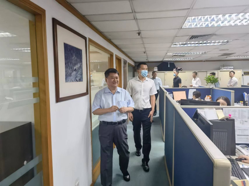 深圳市投资控股有限公司总司理王文杰一行来访金百利真人游戏国际控股-新闻中心